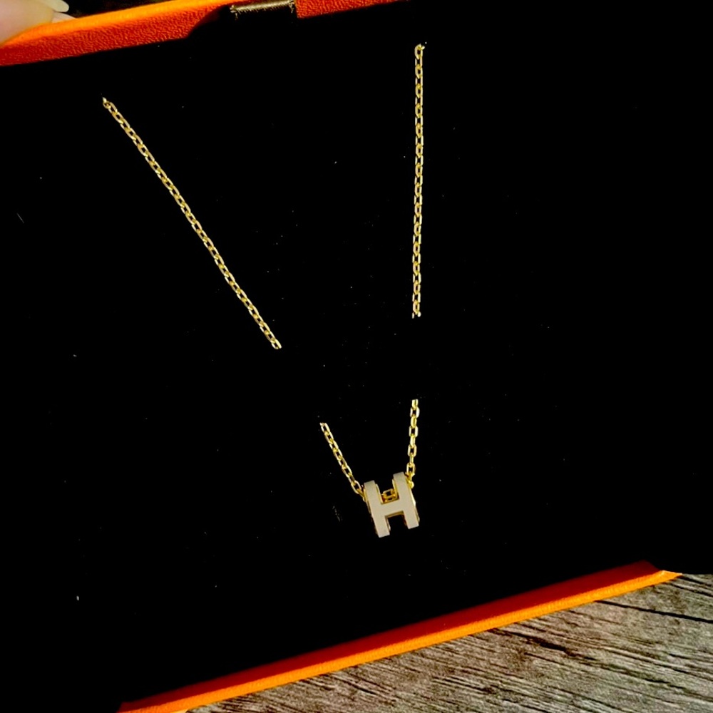 BRAND NEW Hermes Mini Pop H necklace